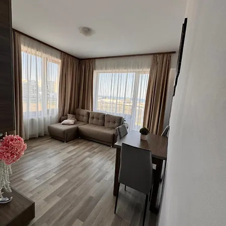Niko * Mamaia